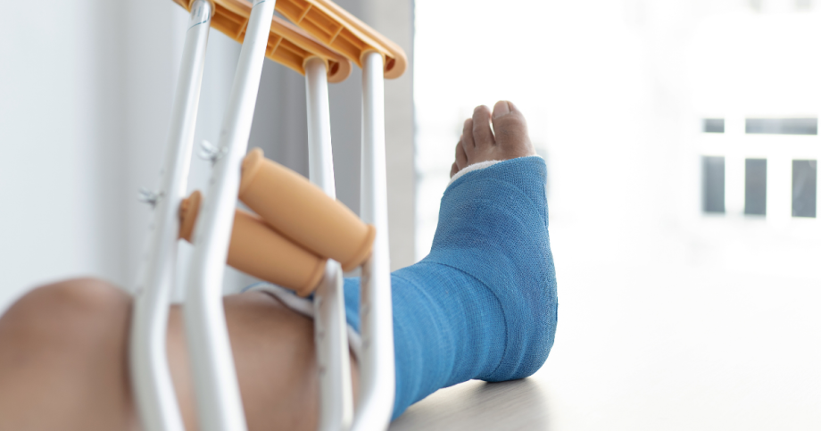 patient recovering from ACL tear surgery