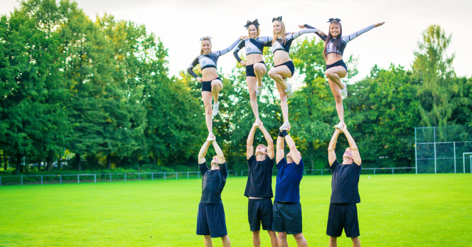 cheerleaders
