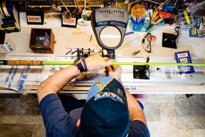 CHRIS DAVIS IN HIS WORKSHOP. CREDIT: ERNESTO MORENO