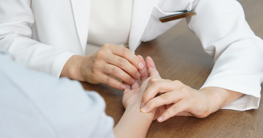 Early Arthritis Treatment Options That Keep You Active and Pain-Free